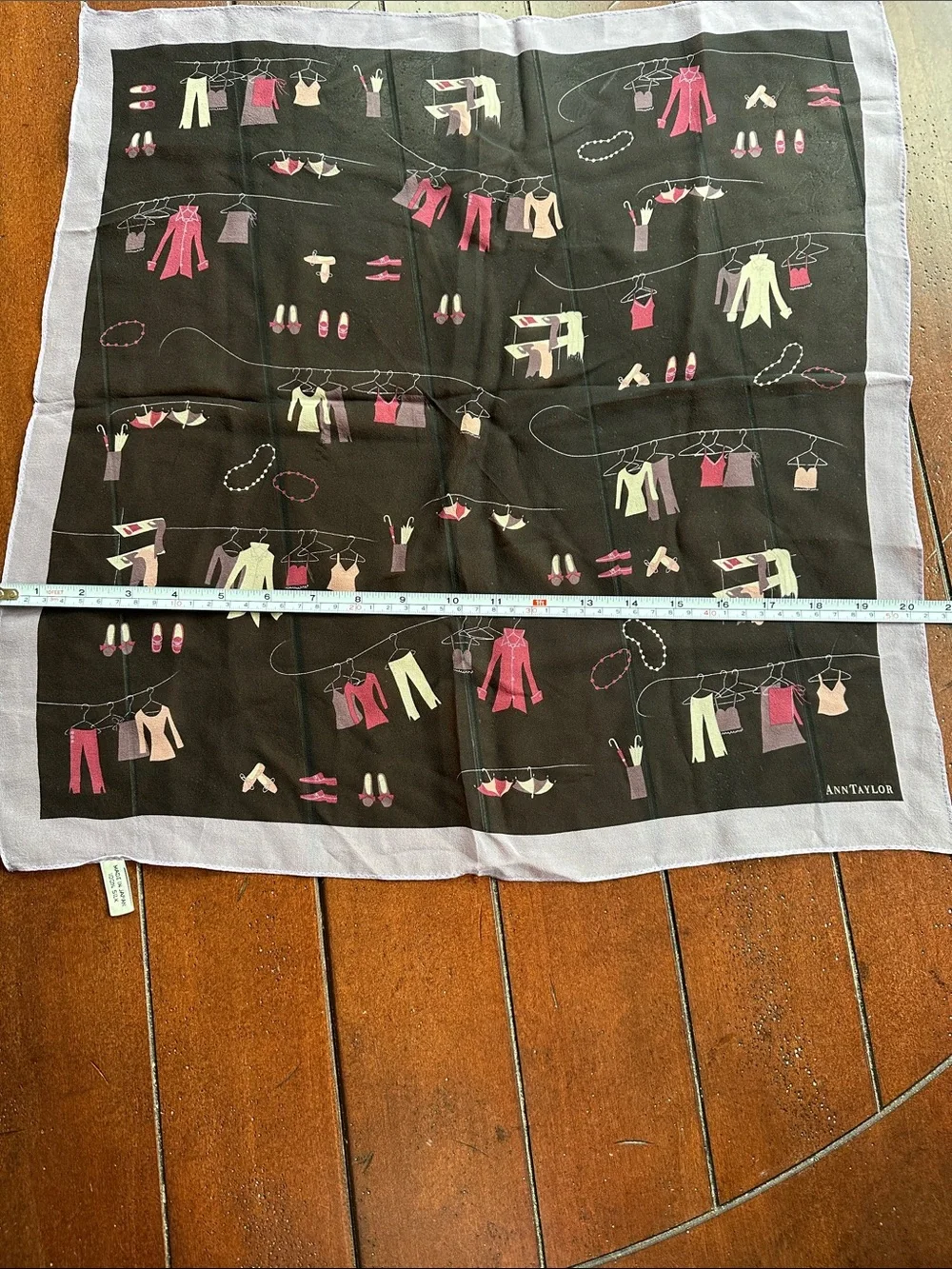 Ann Taylor 💯 Silk Scarf